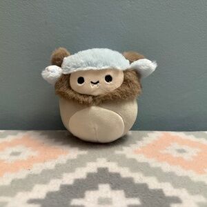 Dray Winter Big Foot Squishmallow 4 Inch
